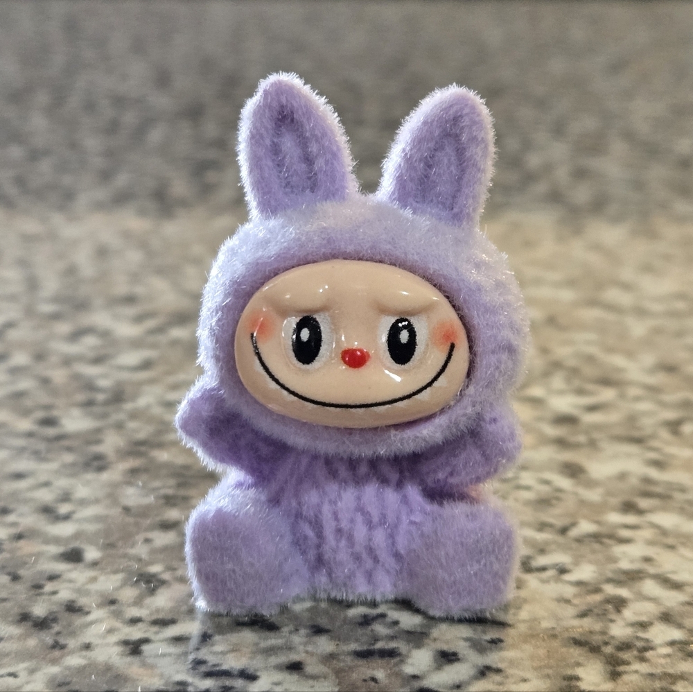 ๐๐ Purple Fuzzy Mini Labubu Figurine - Picture 1 of 6